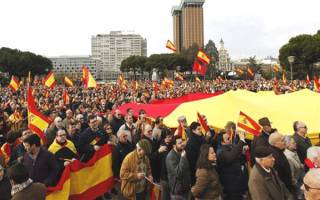 Ο Ραχόι απαντά στους Ισπανούς διαδηλωτές που ζητούν κατάργηση της μοναρχίας