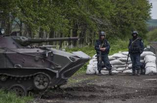Το Κίεβο κλείνει τα συνοριακά φυλάκια με τη Ρωσία