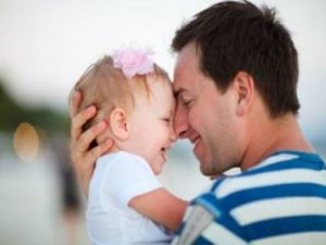 Πώς αλλάζει ο εγκέφαλος των ανδρών όταν γίνονται πατέρες