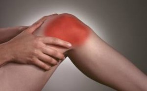 Πόνοι στα γόνατα: Ανακούφιση με 3 απλές ασκήσεις 