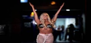 Ηρθε στην Αθήνα και ανεβάζει προκλητικές φωτογραφίες στο Instagram η Lady Gaga