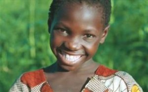 Παιδιά από τη Ζάμπια πίνουν για πρώτη φορά καθαρό νερό (video)