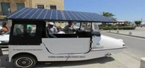 Αυτό είναι το ελληνικό ηλεκτροκίνητο όχημα «Sunnyclist» - Εκανε test drive στη Σαντορίνη (εικόνες)