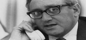 Έρχεται ο εφιάλτης – Henry Kissinger: «Θα δημιουργήσουμε έναν Παγκόσμιο Στρατό» (vid)