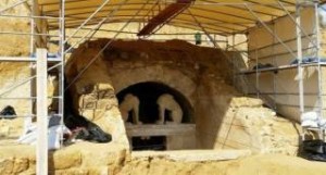 SOS εκπέμπει η Αμφίπολη Τι φοβούνται οι αρχαιολόγοι και θωρακίζουν τον τάφο;