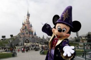 Τρέχουν να σώσουν πάλι την Disneyland του Παρισιού οι Αμερικάνοι
