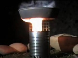 Πως να φτιάξετε μίνι γκαζάκι για μαγείρεμα με δύο μόλις κονσέρβες ! ΚΑΤΑΣΚΕΥΗ VIDEO
