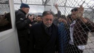 Γιάννης Πανούσης: ''Κλείνουν όλα τα κέντρα κράτησης μεταναστών''