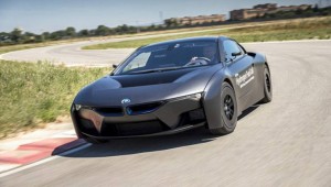 BMW i8: Ένα batmobile φιλικό προς το περιβάλλον [εικόνες-βίντεο]