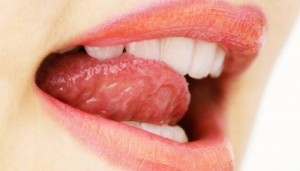 Βάζετε λίγο απ 'αυτό μίγμα κάτω από τη γλώσσα σας, κάθε βράδυ, πριν πάτε για ύπνο - Τα αποτελέσματα θα είναι εκπληκτικά!