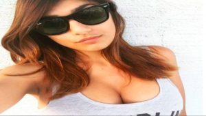 Mia Khalifa: Η πιο διάσημη πορνοστάρ του κόσμου αποσύρθηκε οριστικά από την... πιάτσα (φωτό)