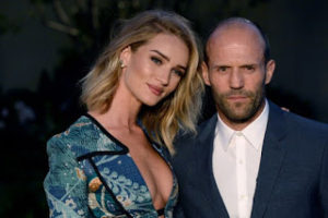 Rosie Huntington-Whiteley: Μοιράστηκε την πρώτη φωτογραφία με το γιο της