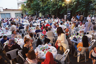 Πολύς κόσμος στο ιφτάρ του ψευτομουφτή και της αυτοαποκαλούμενης «τουρκικής» νεολαίας