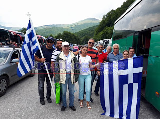 ΝΤΟΚΟΥΜΕΝΤΟ από την στιγμή που η αστυνομία πετούσε δακρυγόνα στους διαδηλωτές στο Πισοδέρι Φλώρινα - ΒΙΝΤΕΟ