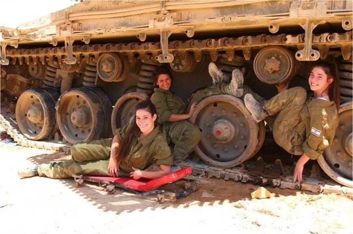 idf-women-12