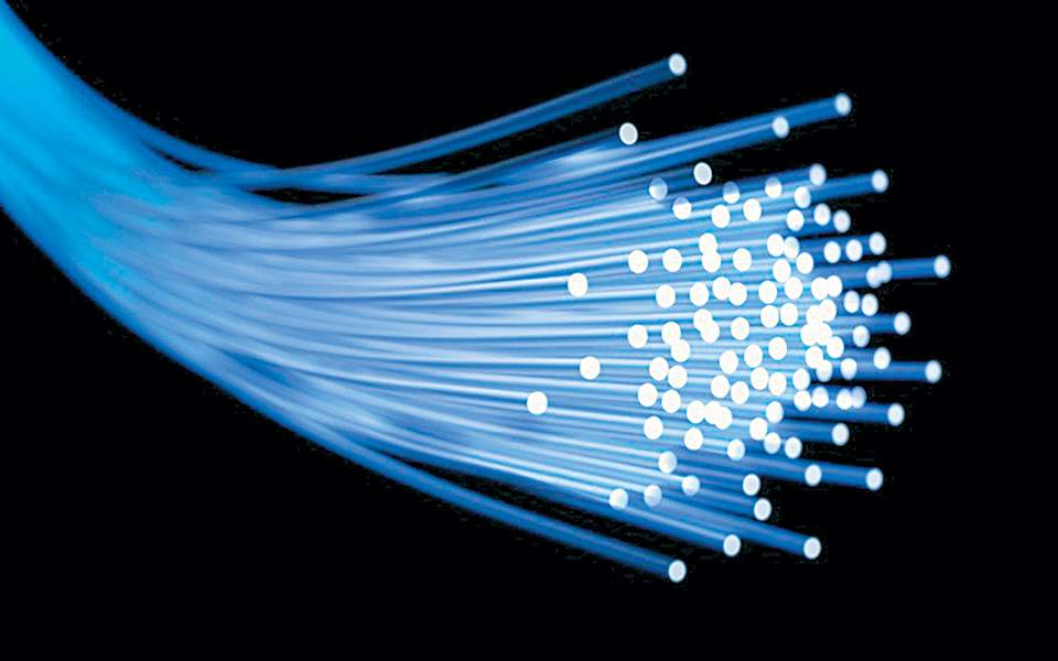 Πράσινο φως για το έργο των οπτικών ινών ύψους 700 εκατ. ευρώ