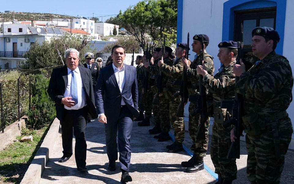 Διάβημα προς την Τουρκία ετοιμάζει το ΥΠΕΞ - «Δεν παρενοχλήσαμε το ελικόπτερο» απαντά η Αγκυρα