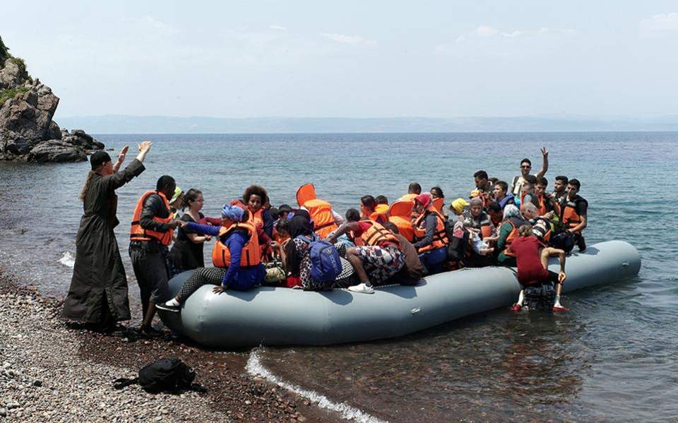 Κλιμακώνει την ένταση μέσω μεταναστευτικού η Αγκυρα