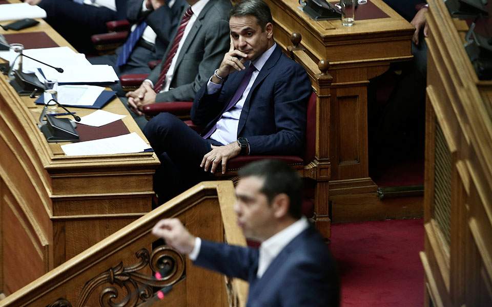 Αλ. Τσίπρας για τροπολογία ΕΥΠ: Αναβιώνουν οι σκοτεινές εποχές της Δεξιάς - τι απαντά το Μαξίμου