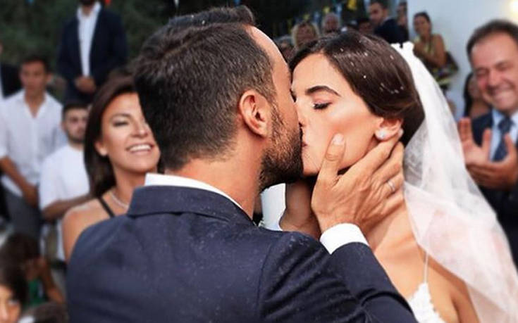 Σάκης Τανιμανίδης – Χριστίνα Μπόμπα: Τα μηνύματα για την πρώτη επέτειο γάμου